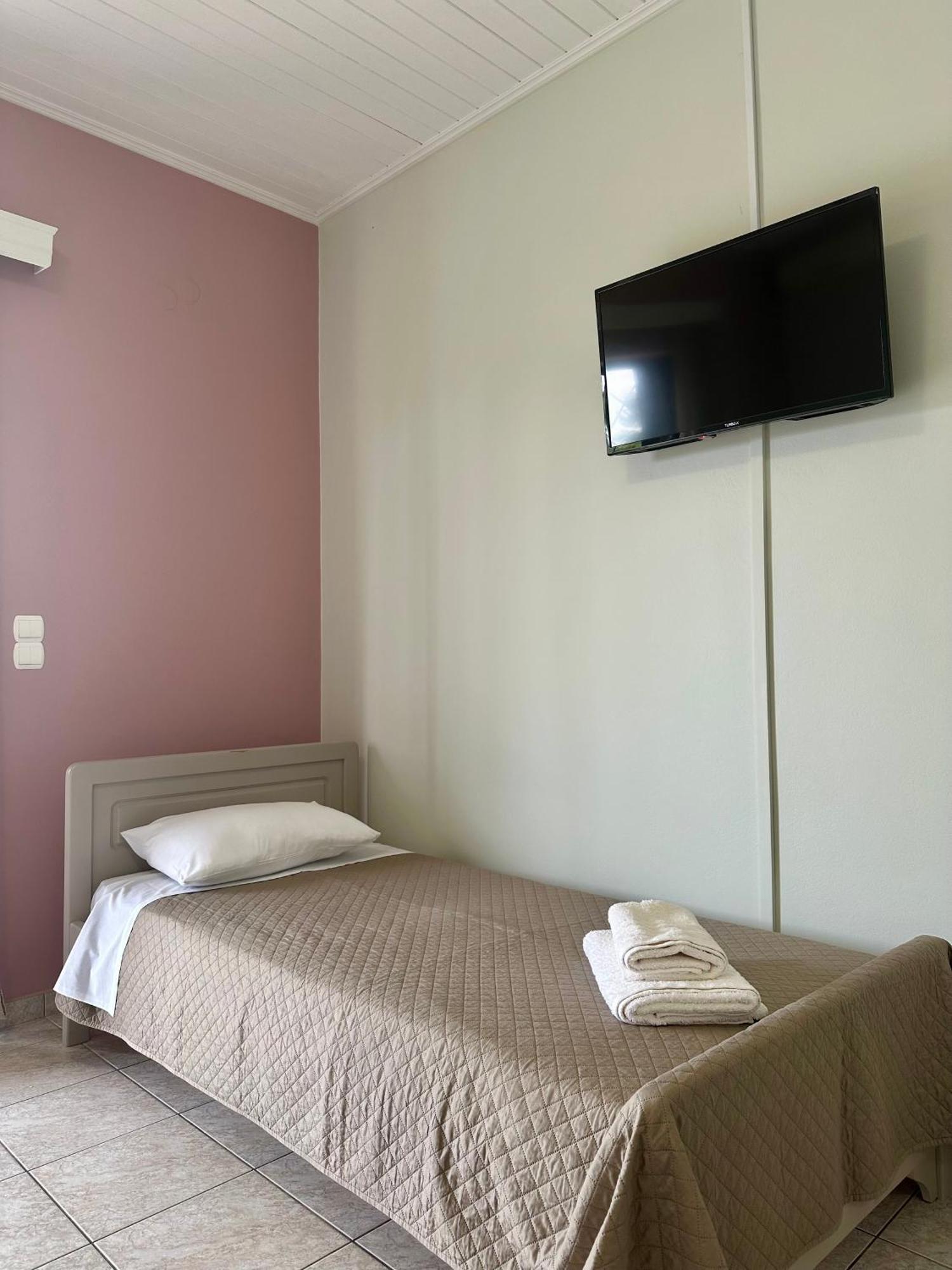 Odysseas Rooms Kalo Nero Екстериор снимка